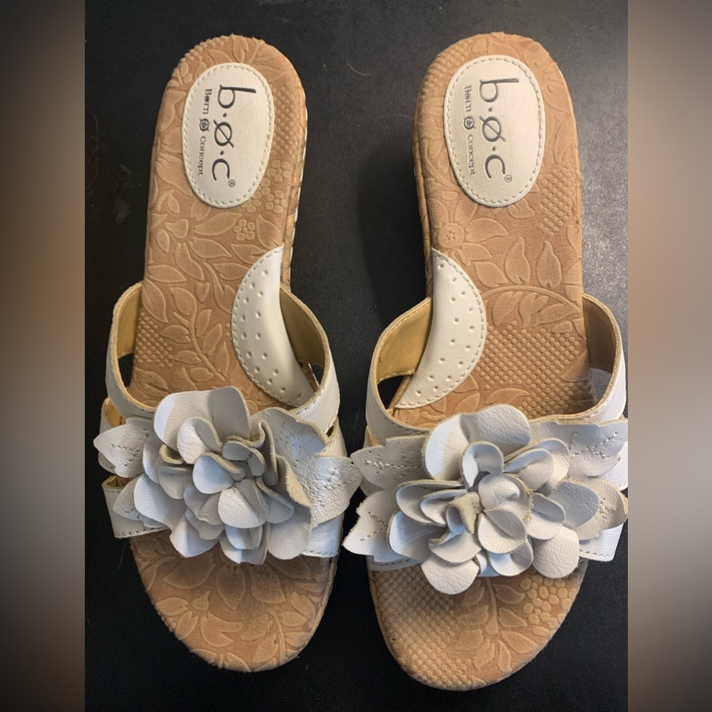 Discounted Summer white b-o-c sandals.